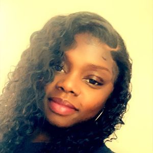 Meet your Posher, Yolanda lena